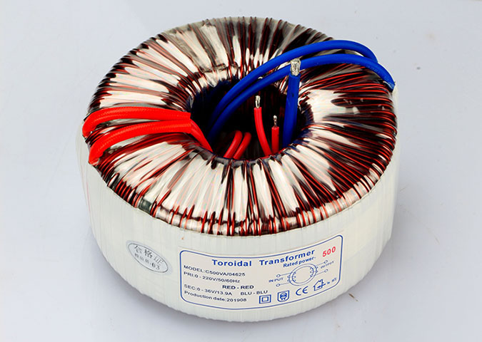 圣元電器出廠優(yōu)質(zhì)純銅線(xiàn)環(huán)形變壓器500W