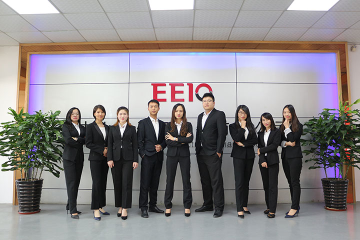 圣元電器精英伙伴前臺(tái)合影