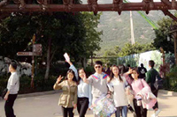 圣元電器伙伴歡快合影紀念