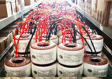 圣元電器-500W環(huán)形變壓器